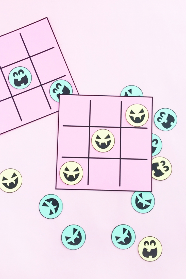 DIY Halloween Tic-Tac-Toe on Maritza Lisa - Make your own non-edible treats for Halloween with this DIY Halloween game. Click through for the tutorial!