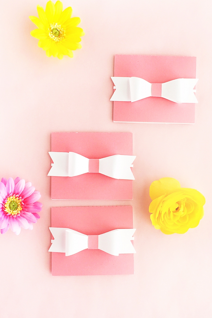DIY Gift Card Holder - Maritza Lisa. Click through to design your own gift card holders on Silhouette Studio. Click through for this DIY and Crafts tutorial