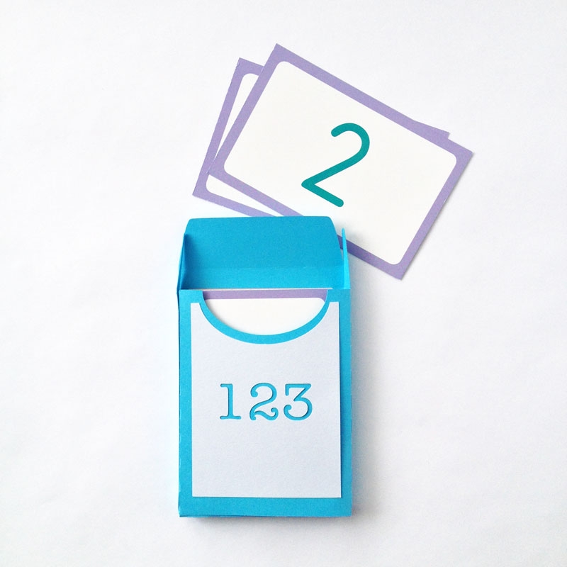 Flash card boxes on