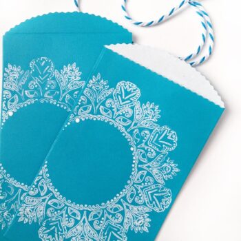 DIY Treat Bags With Ornate Frames #MaritzaLisa #OrnateFrames #DIYTreatBags