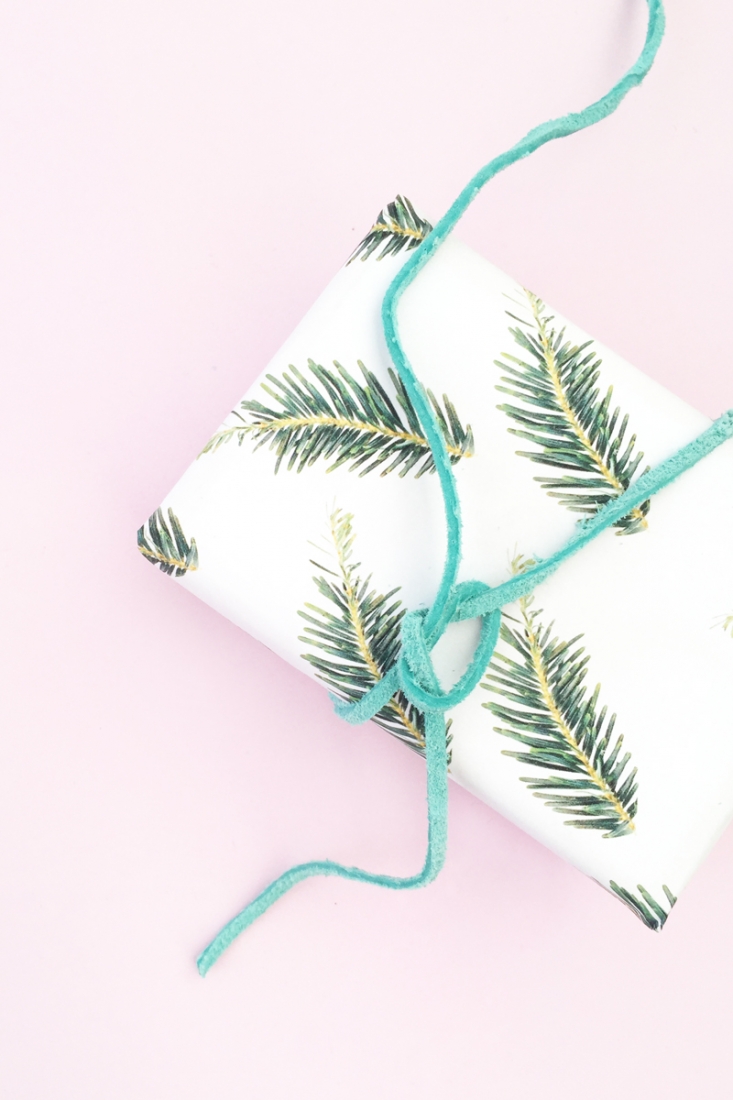 DIY Holiday Gift Wrap - Maritza Lisa: Create your own custom Christmas wrapping paper! Click through to learn more!