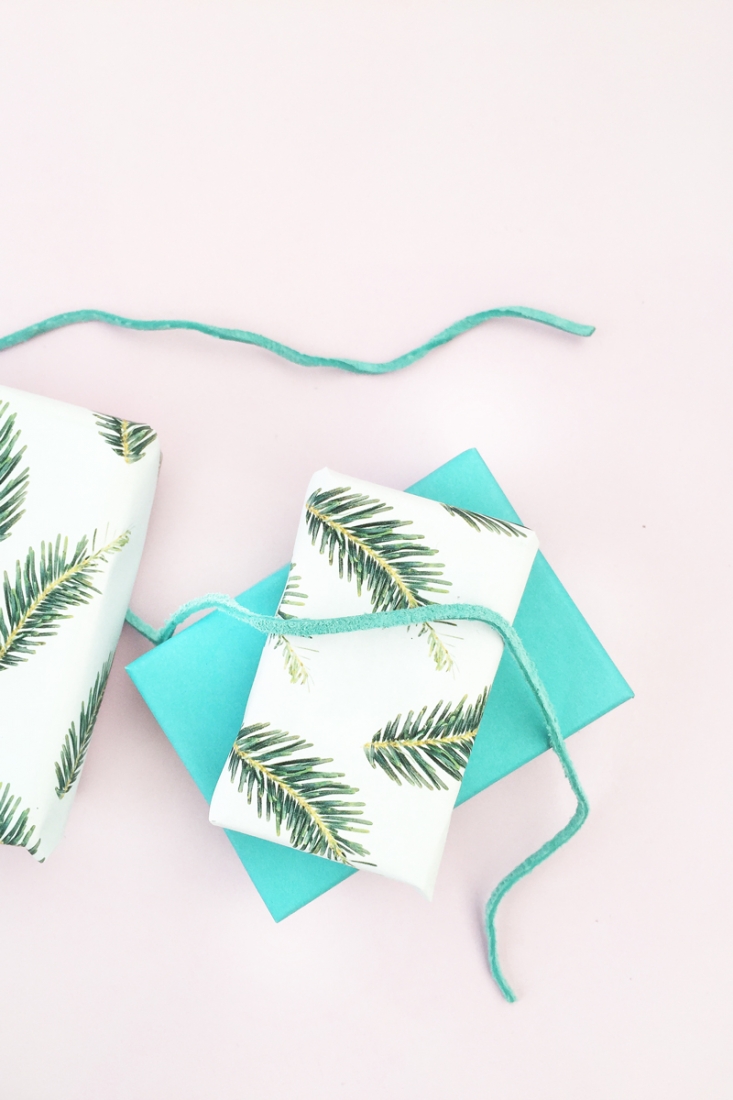 Create your own Christmas wrapping paper with your own photos. Click through to learn more!