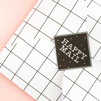 DIY Happy Mail Seals - Send your packages with these sweet seals. Your friends and family will love them. Click through for the tutorial on Maritza Lisa!