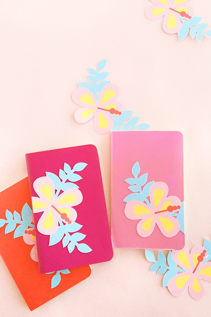 Mini DIY Hibiscus Journals - Decorate your planners, journals and notebooks with these pretty tropical hibiscus flowers. Click through for the tutorial on Maritza Lisa!