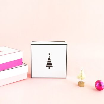 DIY Holiday Tree Gift Box - Maritza Lisa. These gift boxes are perfect for the Holidays! Click through for this new CAMEO 3 tutorial