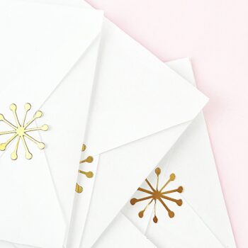 DIY-Metallic-Mod-Snowflake-Seals-Maritza-Lisa