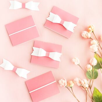 DIY Gift Card Holder - Maritza Lisa. Click through to design your own gift card holders on Silhouette Studio. Click through for this DIY and Crafts tutorial