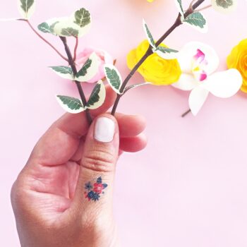 DIY Mini July 4th Floral Tattoos - Maritza Lisa - Celebrate July 4th with these mini floral temporary tattoos! Click through for this DIY and Crafts tutorial!