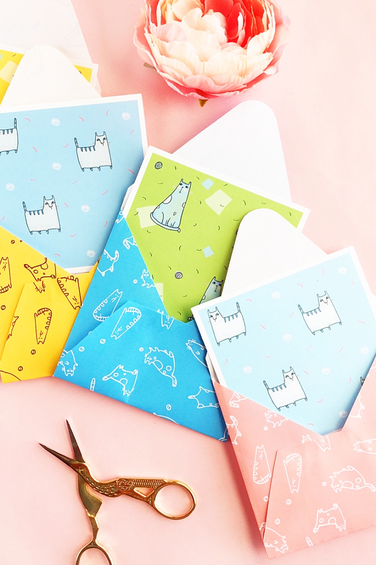 DIY Cat Patterned Stationery on Maritza Lisa - Love cats? Use these cat patterns to make your own stationery. Click through and I will show you how - DIY & Crafts