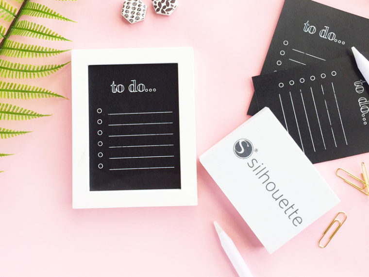 DIY Mini Framed Chalkboard To Do List - Head over to Maritza Lisa to check out Silhouette's September Mystery Box and what to make with it!