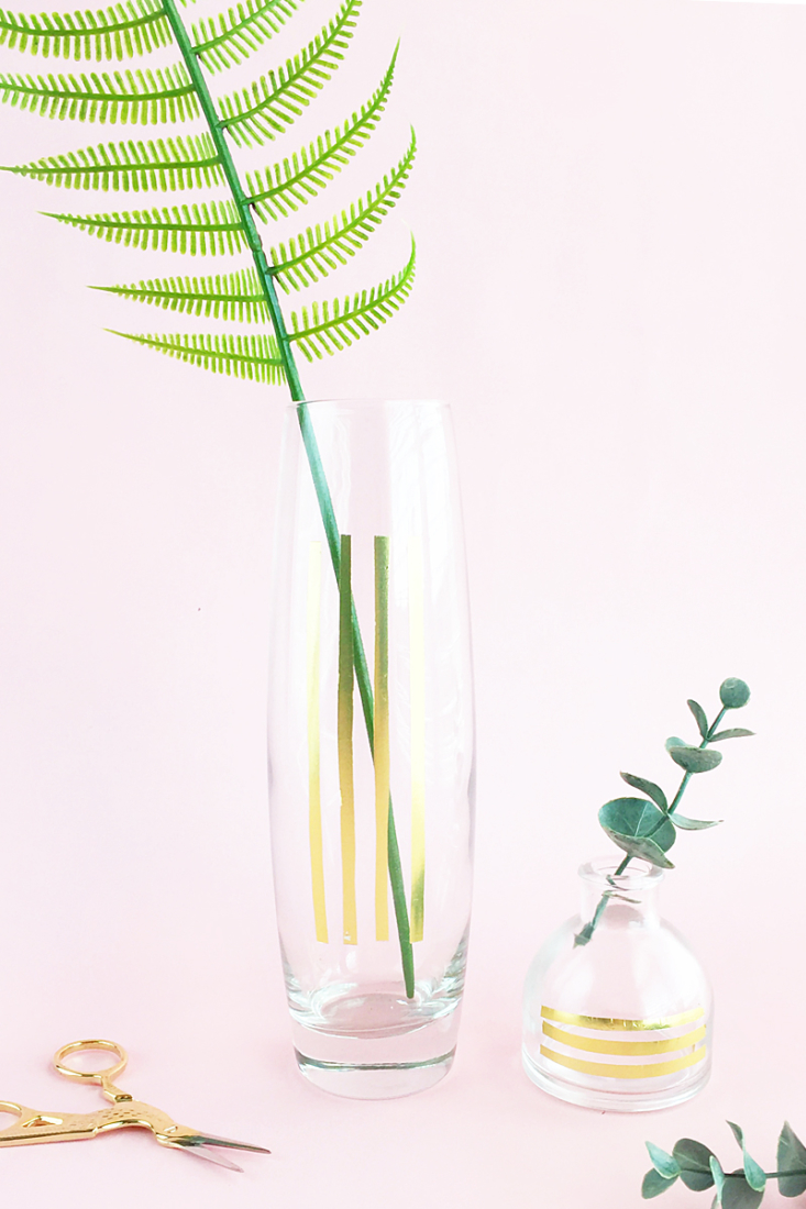 Easy DIY Gold Accented Glass Vase - Maritza Lisa: Upcycle or make your own modern vases with gold tattoo paper in minutes! Click through for the tutorial!
