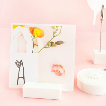 DIY Photo Holder on Maritza Lisa - Create your own print stand with the Silhouette Alta 3D Printer. Perfect for your desk or shelves! #diy #3dPrinter #tutorial #homediy #crafts