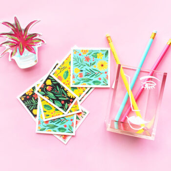 Easy Pretty DIY Botanical Notecards on Maritza Lisa - Make your pretty floral stationery with this quick and easy tutorial! #diy #tutorial #stationery #crafts #floral