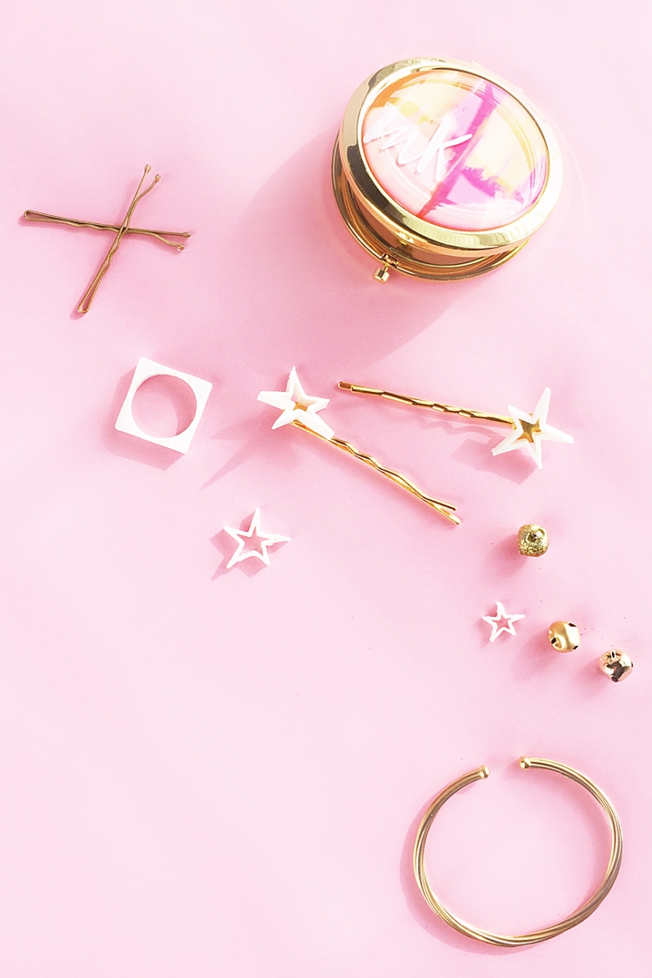 DIY Gold And White Star Bobby Pins on Maritza Lisa - Make your own hair accessories with this easy tutorial - perfect for gifts or wear to your next party!