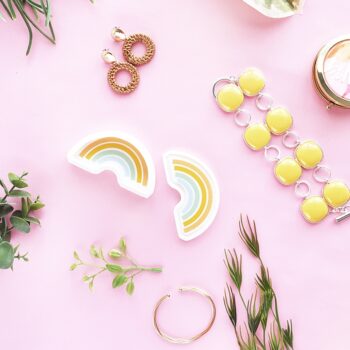 DIY Rainbow Trinket Box Tutorial on Maritza Lisa - Make your own modern rainbow jewelry box with tattoo paper and Silhouette Alta 3D Printer from a 2D image