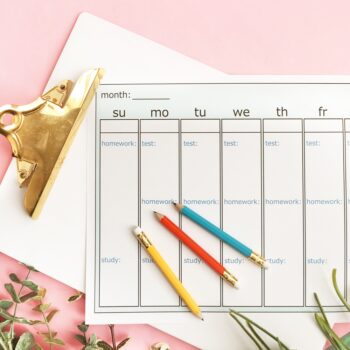 Yes, you can totally design your own Weekly Planner with Silhouette Studio! I will show you how to make a template that you can use for years to come!