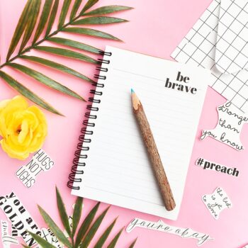 DIY Stickers - Inspirational Quotes on Maritza Lisa. Click on over to make your own stickers with motivational quotes. It's so easy, I promise!