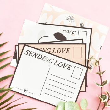 Postcard Printable - This tutorial will show you how to use this free postcard template to send love to family and friends!
